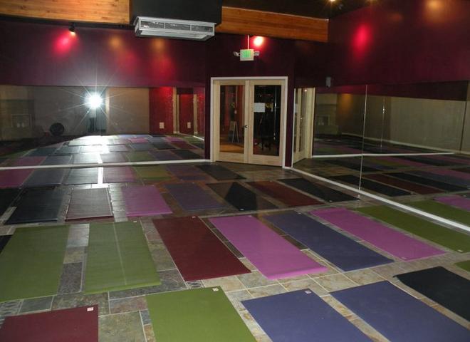 Bindi Yoga Studio In Lynnwood Om